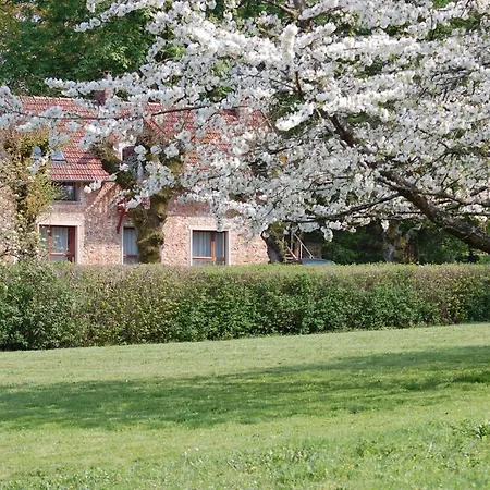 Dans Un Domaine Historique בית נופש *