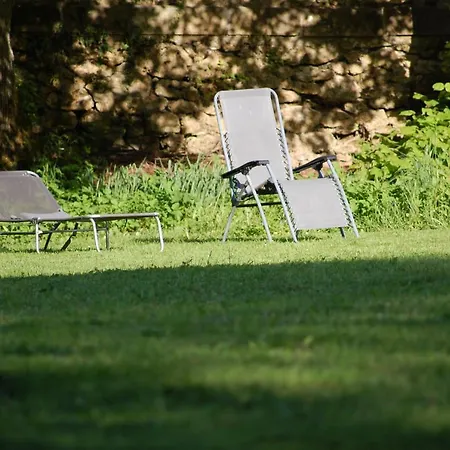 Dans Un Domaine Historique * שוברוז