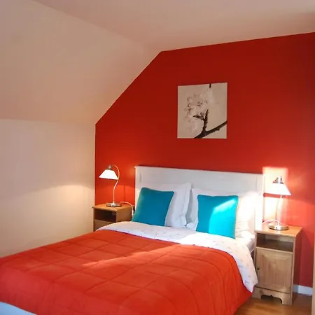 בית נופש Dans Un Domaine Historique שוברוז