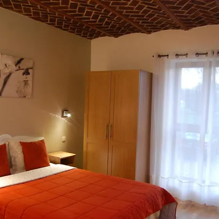 בית נופש Dans Un Domaine Historique שוברוז