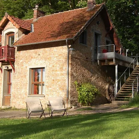 Dans Un Domaine Historique * シュヴルーズ